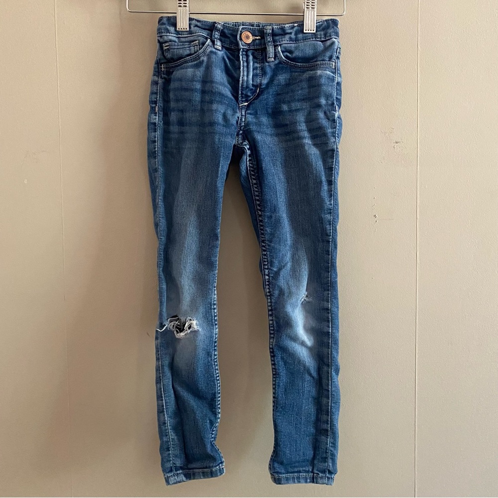 HM Distressed Jeans sz5-6